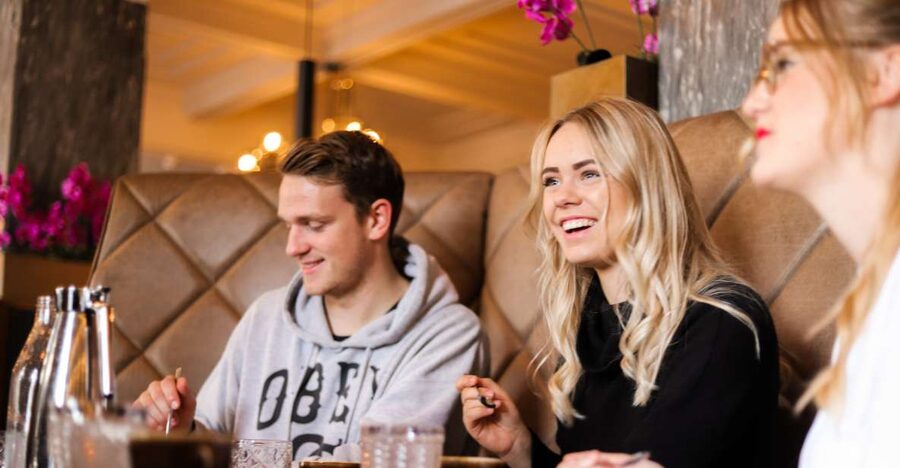 Reykjavik: Guided Foodie Walking Tour with 6 Tastings - Key points to know before you book