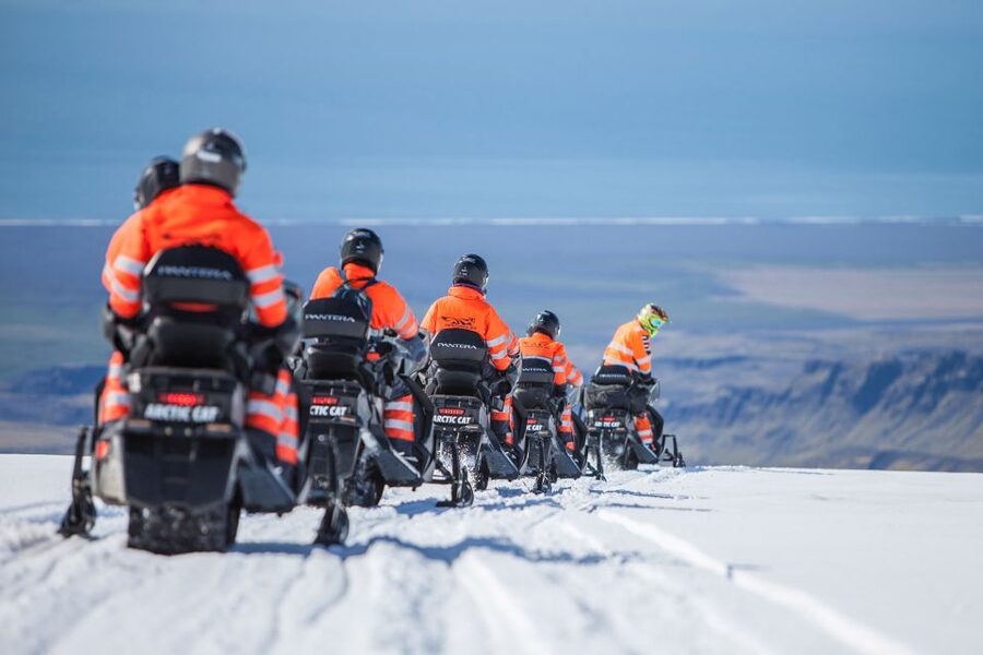Reykjavik: Iceland South Coast & Glacier Snowmobile Tour - Lunch and the long return south