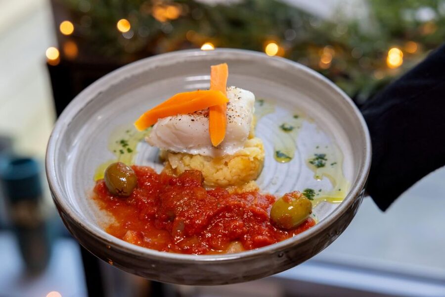 Reykjavik: Icelandic Food Tour - A second restaurant stop for cod, soup, and sweets