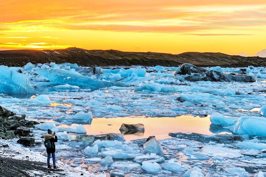 Reykjavik: Jokulsarlon Glacier Lagoon Full-Day Guided Trip - Seljalandsfoss can be a dramatic final stop