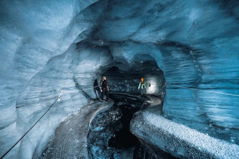 Reykjavik: Katla Ice Cave & South Coast Waterfalls Tour - Vík adds a useful pause before the glacier