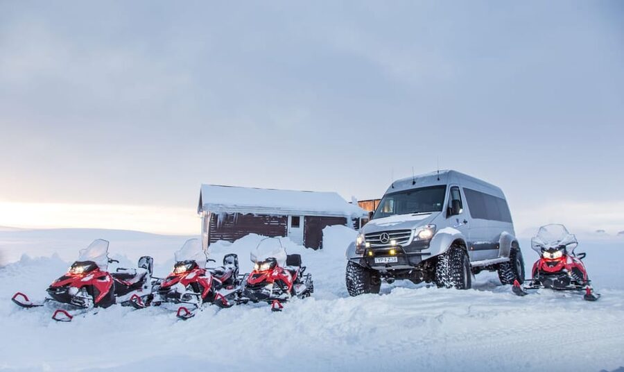Reykjavík: Langjökull Glacier Snowmobile Tour with Ice Cave - Small details that improve the day