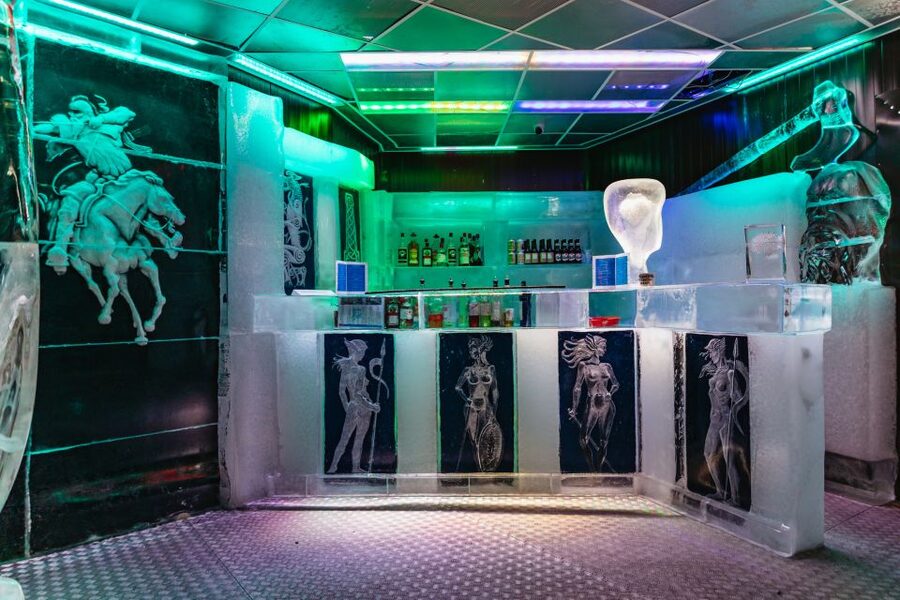 Reykjavik: Magic Ice Bar Entrance and Welcome Drink - What the $34 price really buys