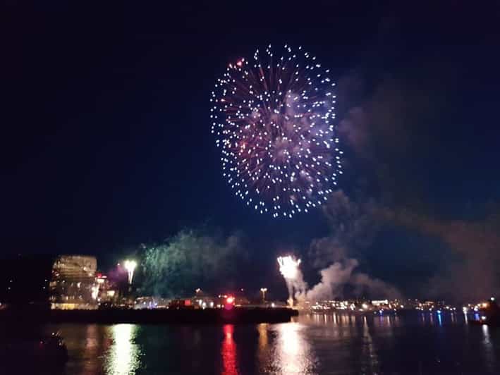 Reykjavík: New Year's Eve Northern Lights Yacht Cruise - A New Year’s Eve view you cannot get from land