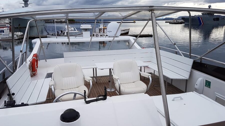 Reykjavík: New Year's Eve Northern Lights Yacht Cruise - Comfort, seasickness, and the cold