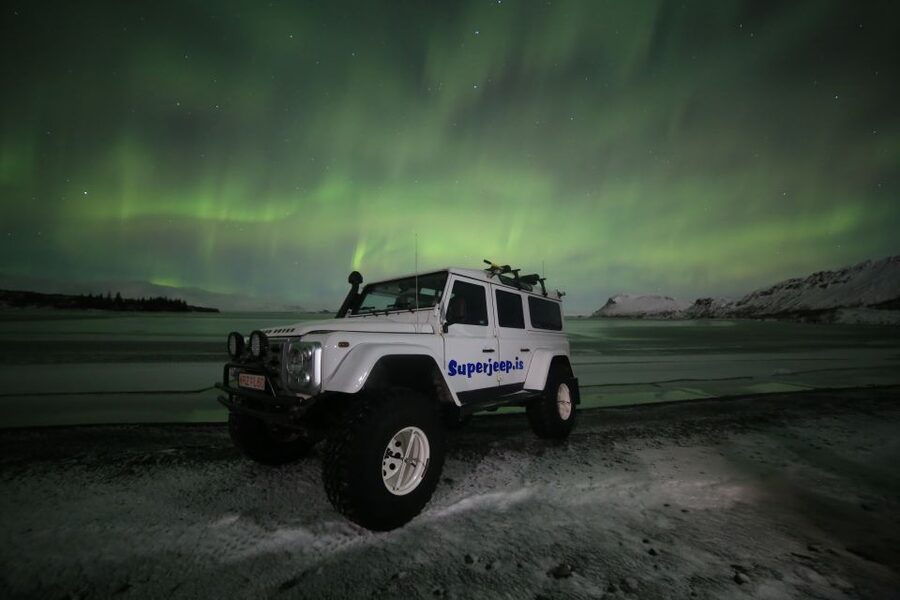 Reykjavik: Northern Lights Experience by Superjeep - Searching for a break in the clouds