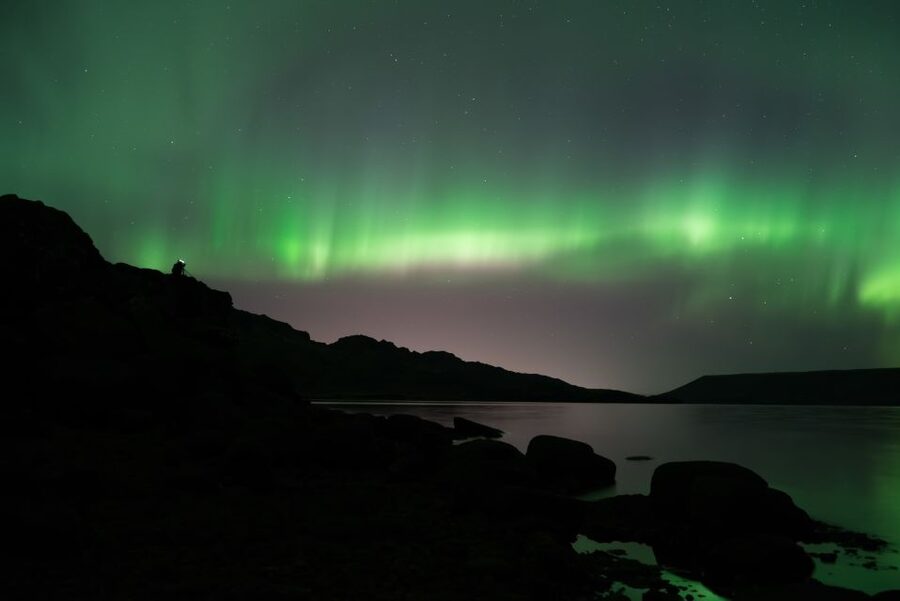Reykjavík: Northern Lights Minibus Tour with Photos - Key points at a glance