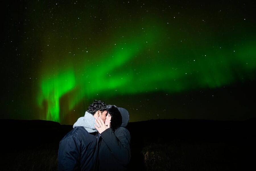 Reykjavik: Northern Lights Tour with Private Photographer - Watching Heimir read the aurora forecast