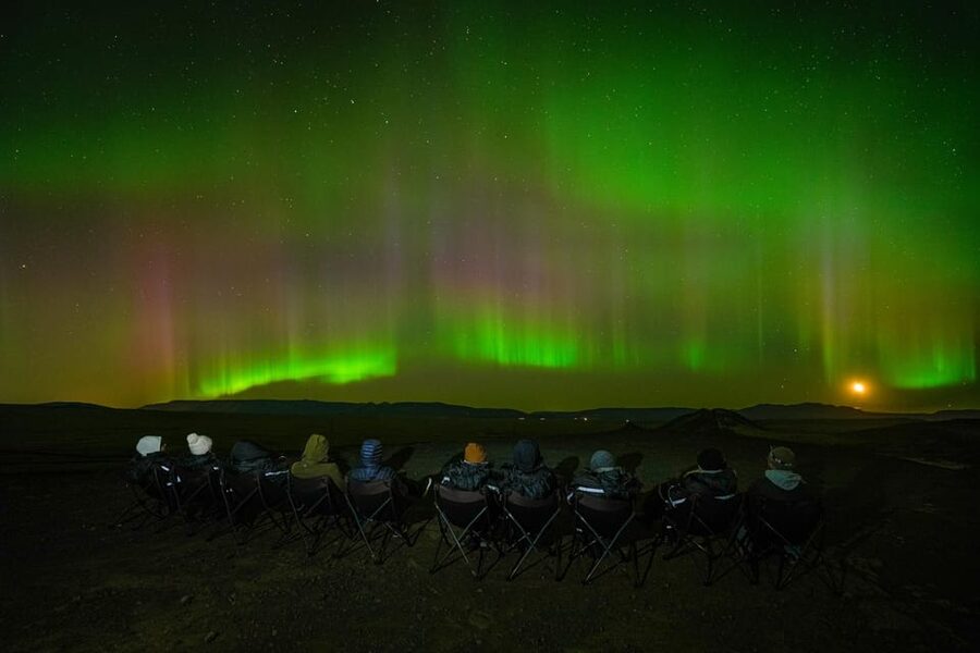 Reykjavik: Northern Lights Tour with Private Photographer - Pickup from Reykjavik and the first part of the night