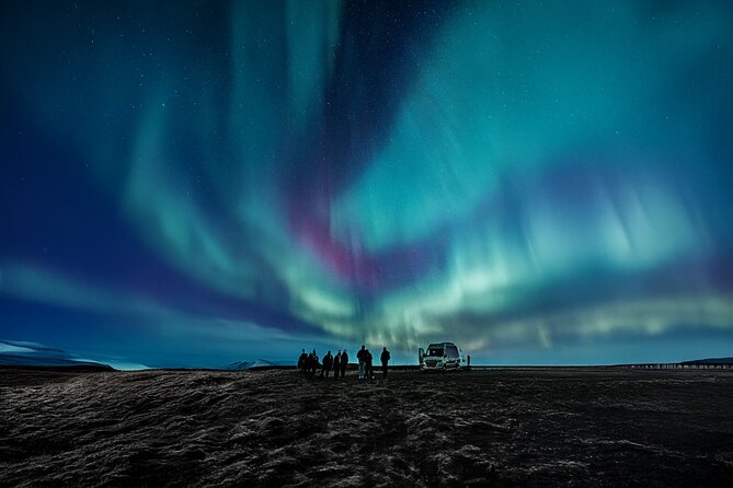 Reykjavik Northern Lights Tour with Professional Photographer - Why this private Reykjavik aurora chase works