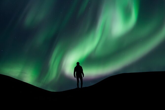 Reykjavik Northern Lights Tour with Professional Photographer - Who should book this experience?