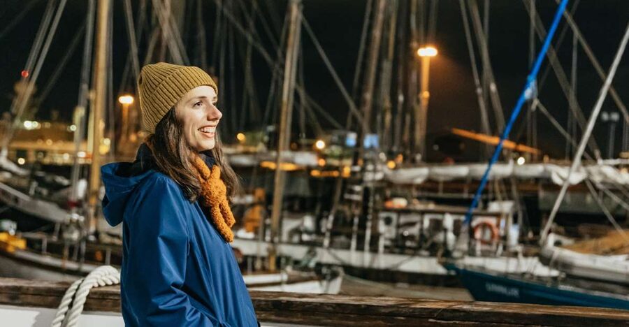 Reykjavik: Northern Lights Yacht Tour - Three decks, one cold night