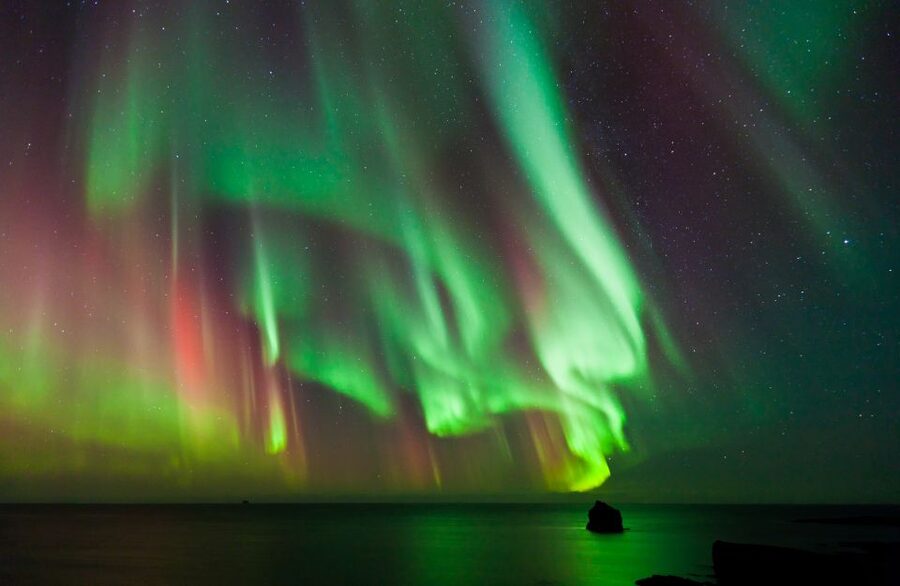 Reykjavik: Premium Northern Lights Tour with Free Photos - Key points to know before booking