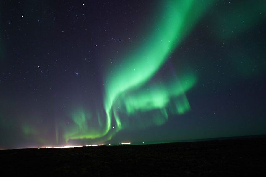 Reykjavik: Premium Northern Lights Tour with Free Photos - Weather, cancellations, and the risk of no show