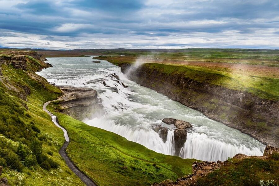 Reykjavik: Private Golden Circle and South Coast Tour - Seljalandsfoss and Skogafoss: two very different waterfalls