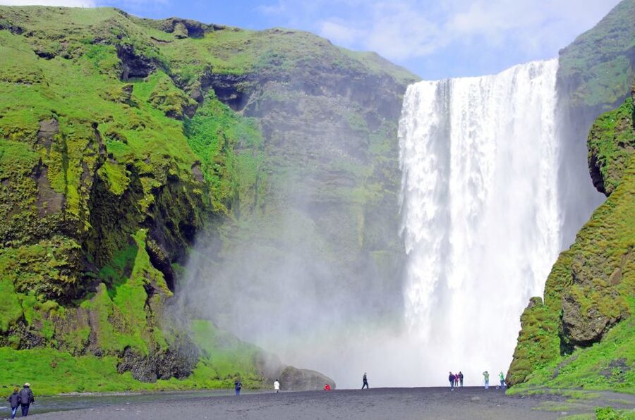 Reykjavik: Private Golden Circle and South Coast Tour - What the private 4x4 format adds