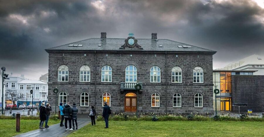 Reykjavik: Private Icelandic Viking Age Walking Tour - Ingólfur Square and the first Viking stories