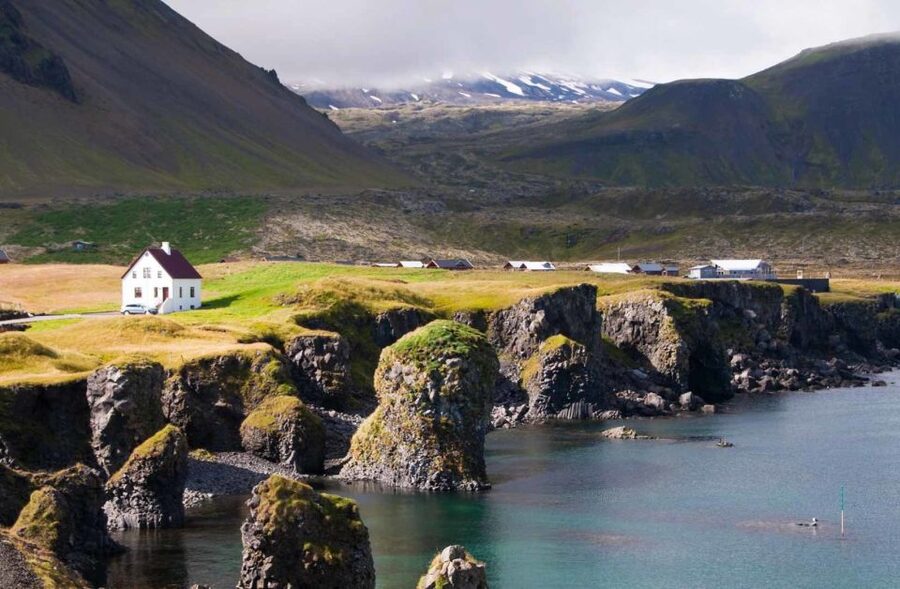 Reykjavik: Private Snaefellsnes and Kirkjufell Jeep Tour - Arnarstapi’s sea cliffs and fishing village character