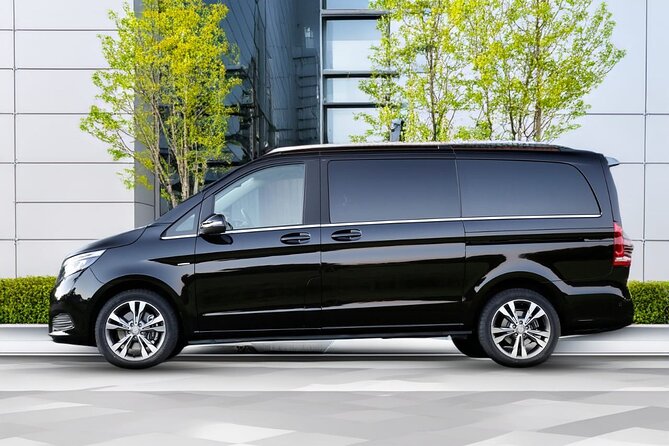 Reykjavik-Private Transfer to/from Keflavík Airport - Hotel pickup for the trip back to KEF
