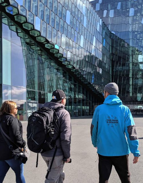 Reykjavik: Sightseeing Walking Tour with a Viking - Ingólfur Square and Austurvöllur: your first look at the old center