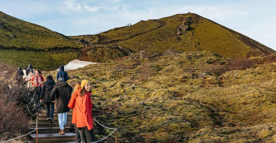 Reykjavik: Silver Circle Tour, Canyon Ride, & Thermal Baths - Sturlureykir Horse Farm and warm rye bread
