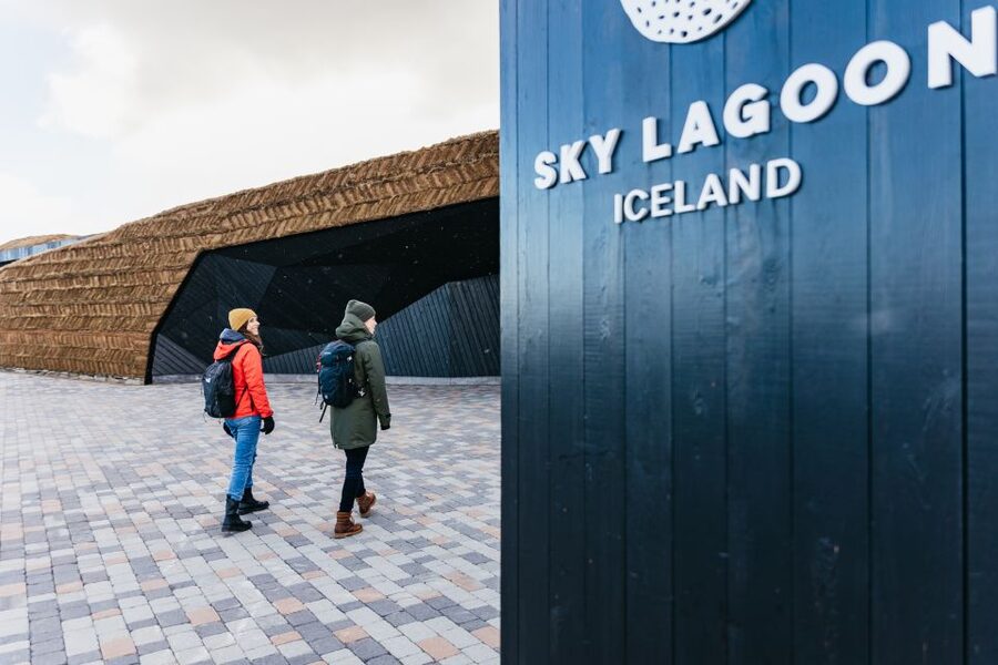 Reykjavik: Sky Lagoon Admission with Transfer - Key points at a glance
