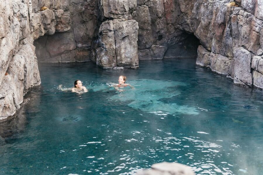 Reykjavik: Sky Lagoon Admission with Transfer - Practical tips for a better visit