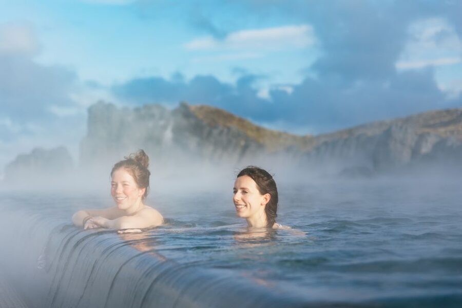 Reykjavik: Sky Lagoon Admission with Transfer - How long you really need