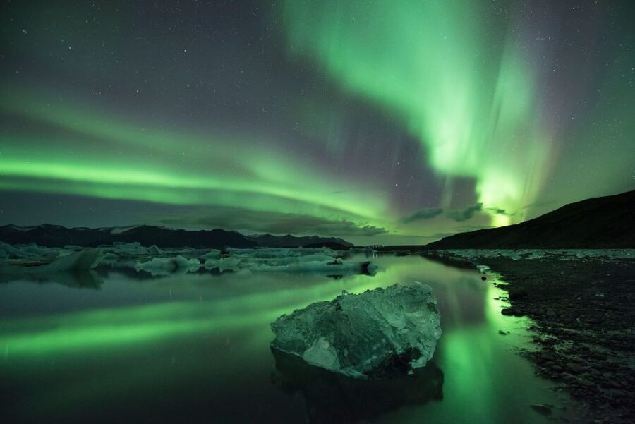 Reykjavik: Small Group Northern Lights Tour - Leaving Reykjavik for a darker sky
