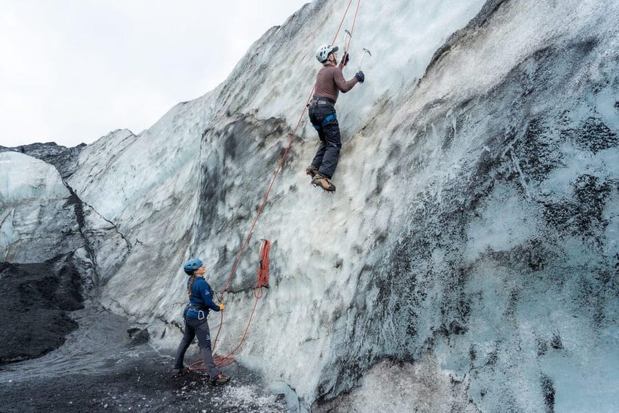 Reykjavík: Sólheimajökull Glacier Hike & Ice Climbing Intro - When to book and what to wear