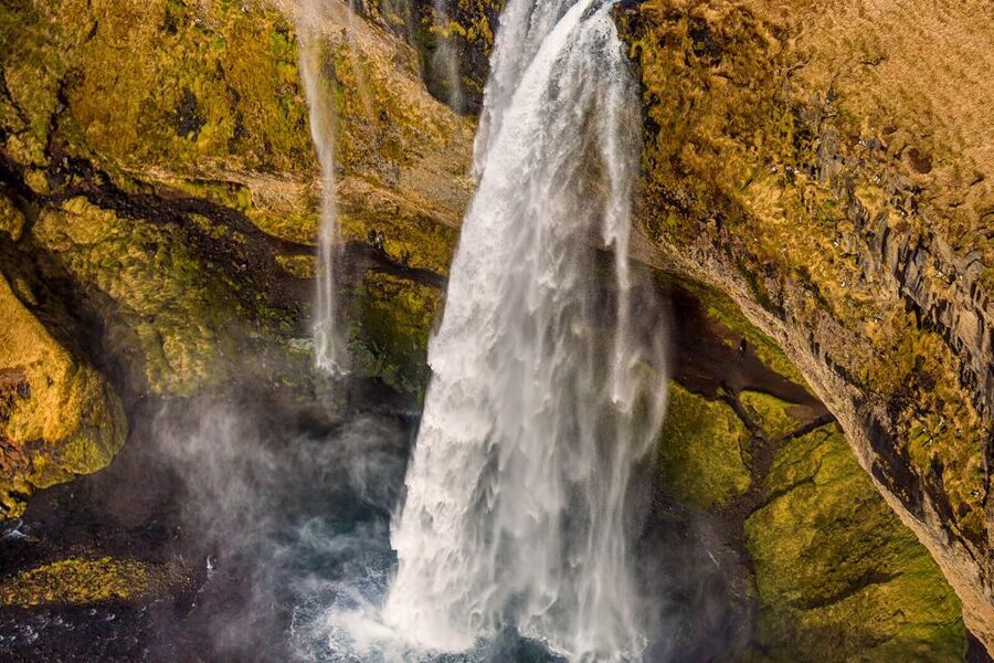 Reykjavik: South Coast, Diamond Beach, and Jökulsárlón Tour - Guides, drivers, and the comfort factor