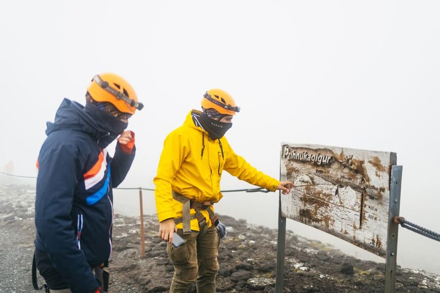 Reykjavik: Thrihnukagigur Volcano Guided Hiking Day Trip - Soup, hot drinks, and the walk back