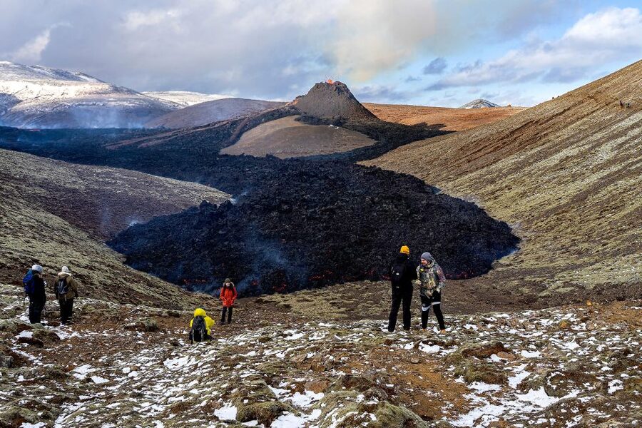Reykjavík: Volcano Hike, Visit Grindavík and Blue Lagoon - Seltún, where the ground bubbles beside the road