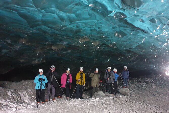 Sapphire Ice Cave Tour from Jökulsárlón - Extra Small Group - What the small group changes