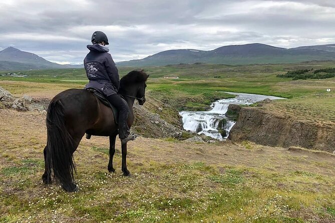 Short Riding Tour with Eye-Catching Photos at Waterfall - Who will enjoy this most
