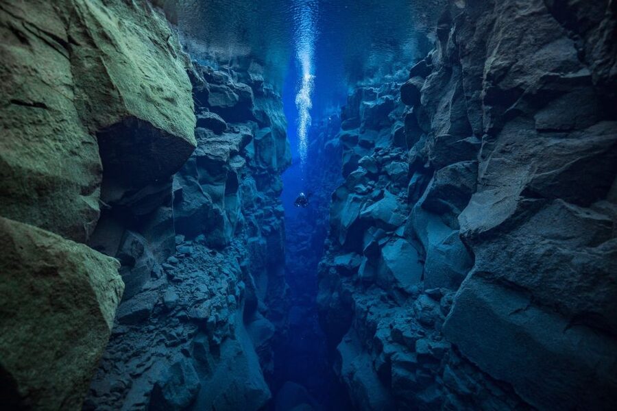 Silfra: Diving Between Tectonic Plates - Seeing Silfra Hall from above and below