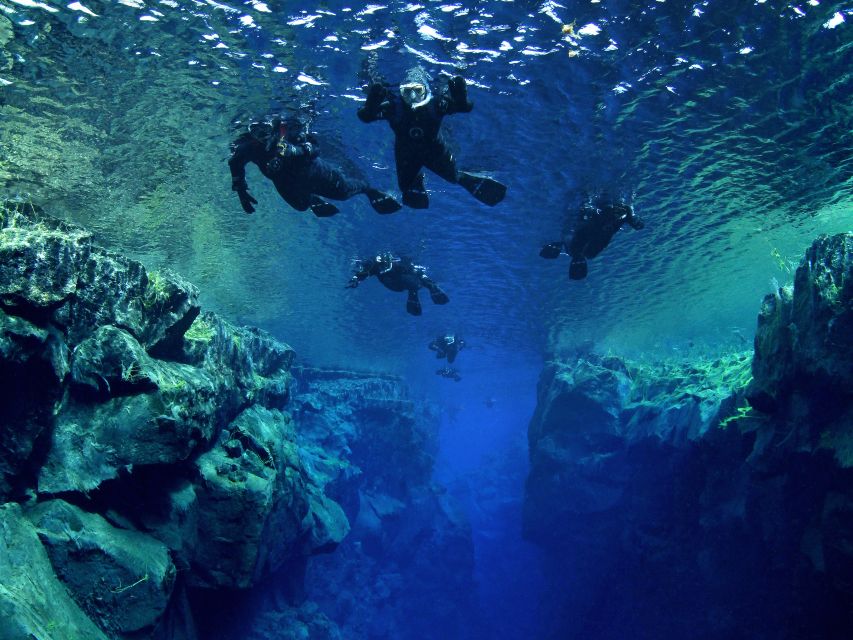 Silfra: Snorkeling Tour Between Tectonic Plates - Warming Up After the Water