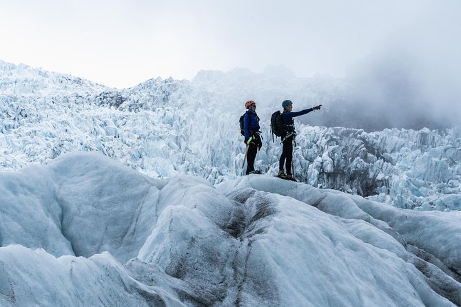Skaftafell: 4h Small Group Glacier Hike with Guide and Transfer - Meeting at Freysnes before the ice