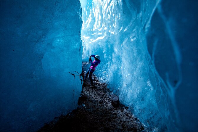 Skaftafell Ice Caving & Glacier Hike - Guides, teaching, and the human side of the tour
