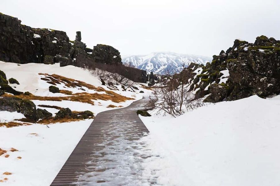 Skarfabakki: Golden Circle Small-Group Full-day Tour - How the guides shape the day