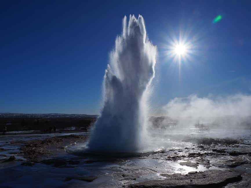 Small Group Golden Circle Tour w/ Kerid & Tomato Farm Visit - Geysir and Strokkur: geothermal power on a timer