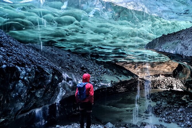 Small-Group Ice Cave Tour from Jökulsárlón - Photographing blue ice without losing the moment
