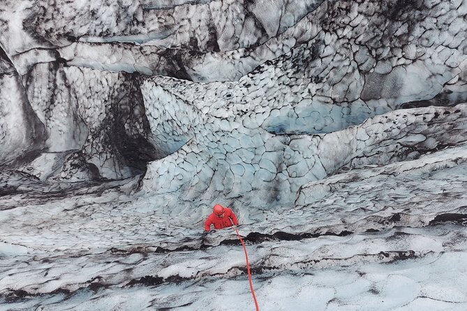 Small-Group Ice Climbing and Glacier Hiking in Solheimajokull - Meeting at Sólheimajökull without losing time