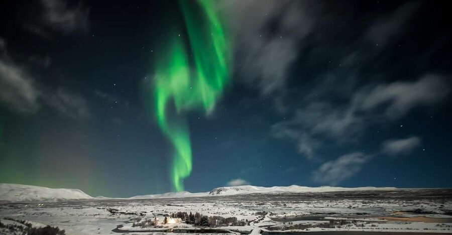 Small-Group Premium Northern Lights Tour from Reykjavik - The first aurora check
