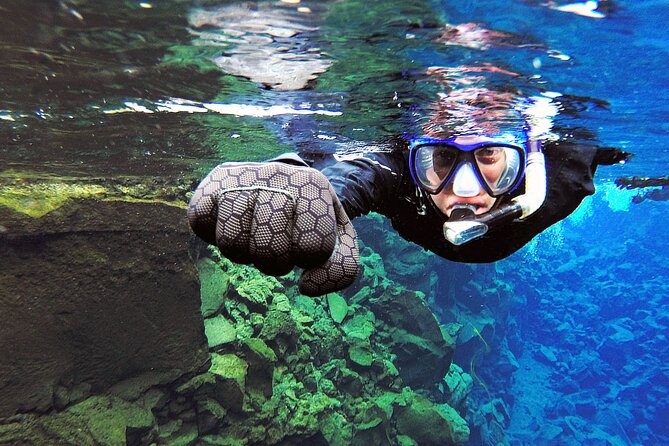 Snorkeling in Silfra & Fly Over Iceland Virtual Experience - Self-drive - Who will enjoy this combination most?