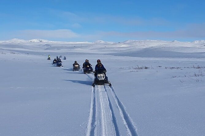 Snowmobile Tour by Lake Mývatn - Why Lake Mývatn makes a good snowmobile setting