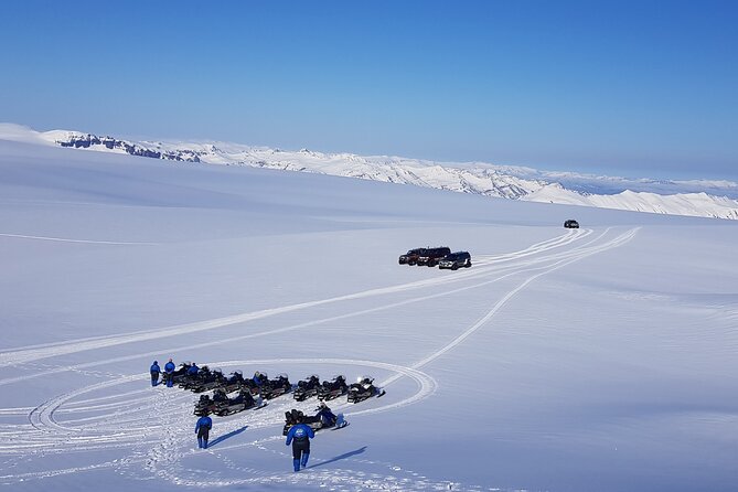 Snowmobile tour on Vatnajökull - Why the price can make sense