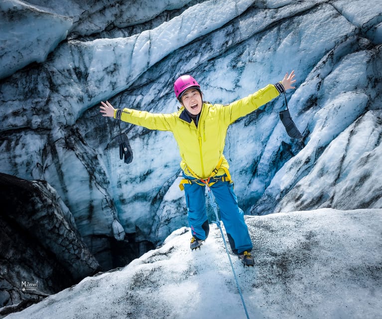Sólheimajökull Glacier: Guided Hike with Equipment - Clothing, comfort, and physical effort