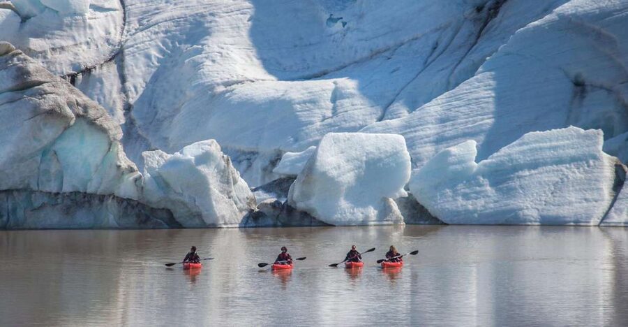 Sólheimajökull: Guided Kayaking Tour on the Glacier Lagoon - A simple lesson for first-time kayakers