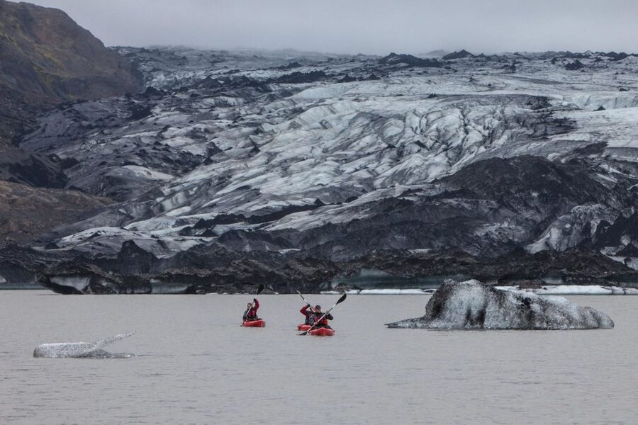 Sólheimajökull: Guided Kayaking Tour on the Glacier Lagoon - Paddling into the glacier lagoon